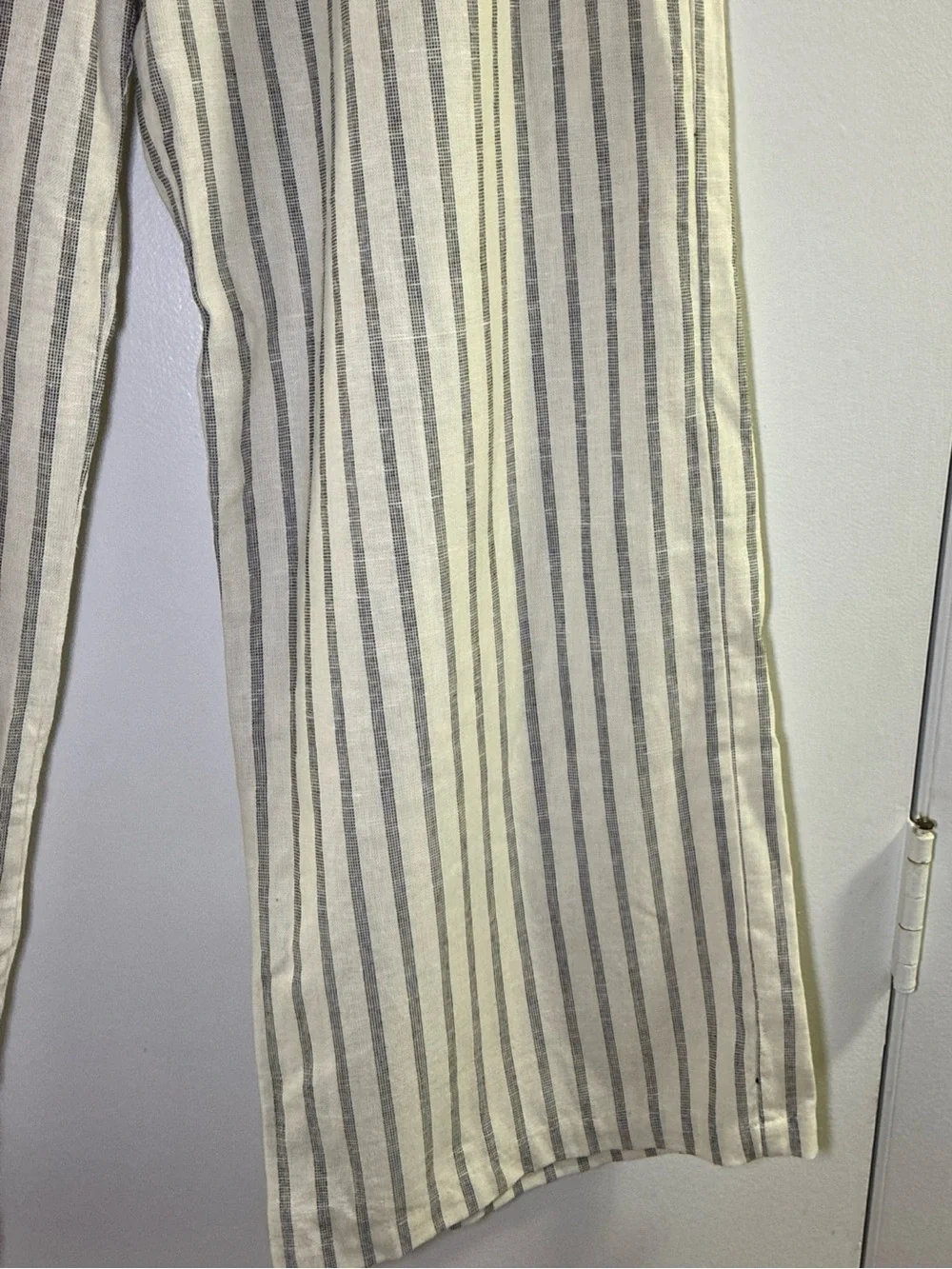 NWT Love Tree Cream Linen Blend Wide-Leg Pants with Gray Vertical Stripes